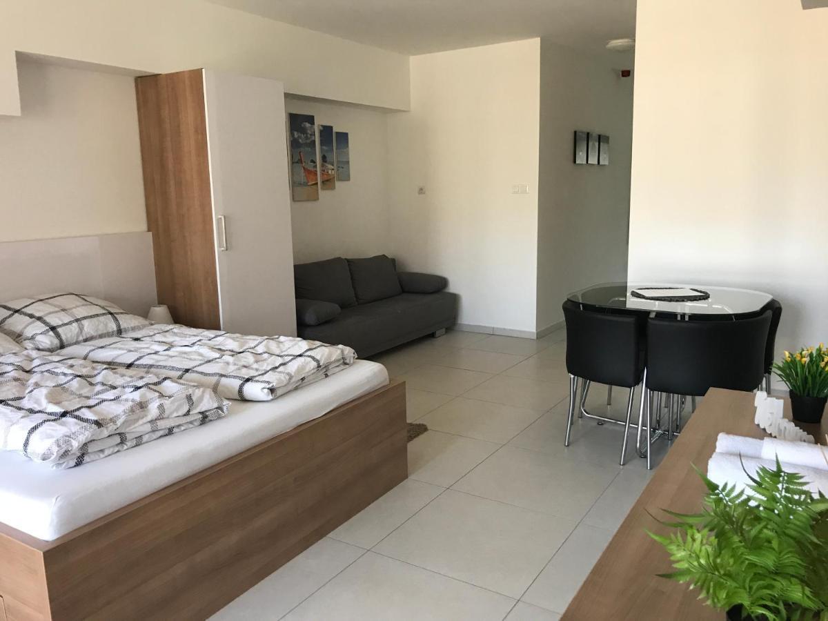 Apartmán Tisza Gyongye Apartmanhaz Segedín Exteriér fotografie