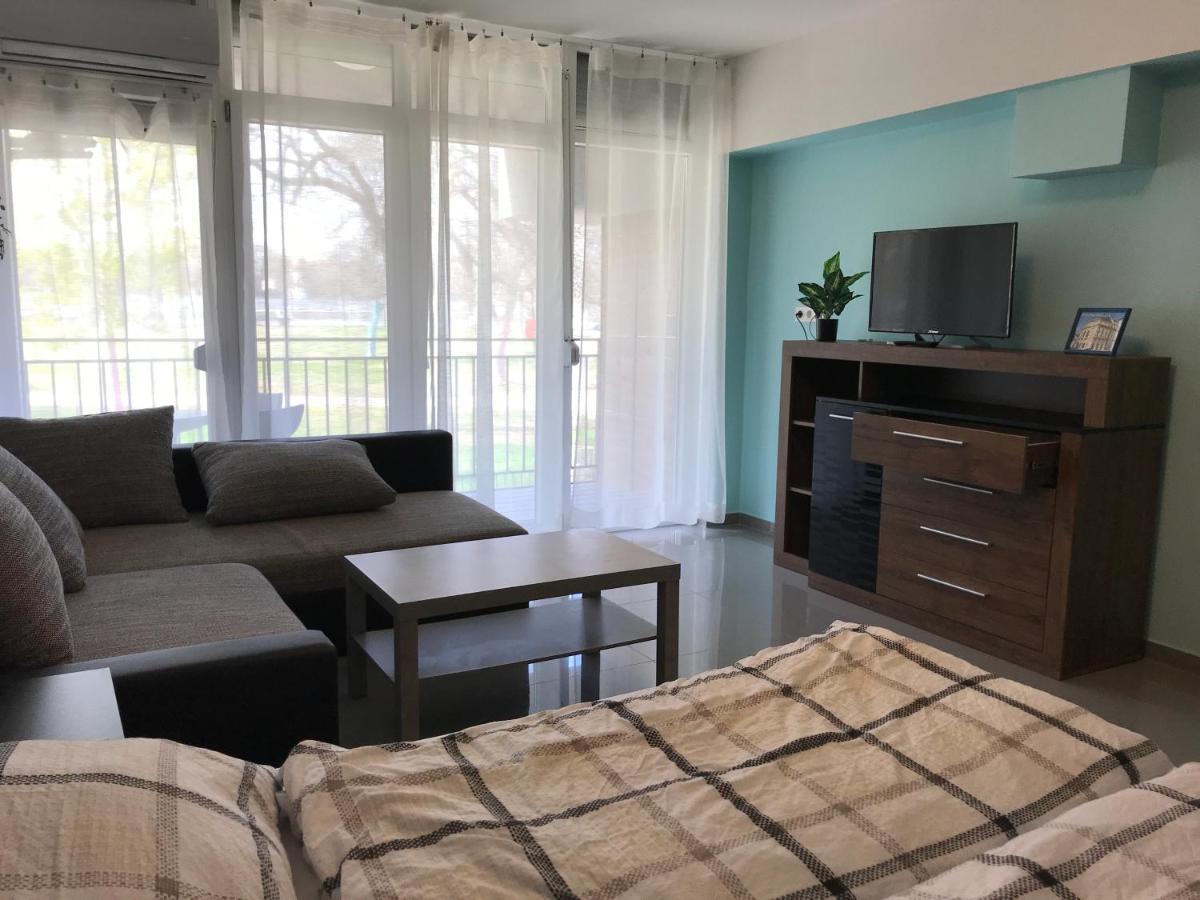 Apartmán Tisza Gyongye Apartmanhaz Segedín Exteriér fotografie