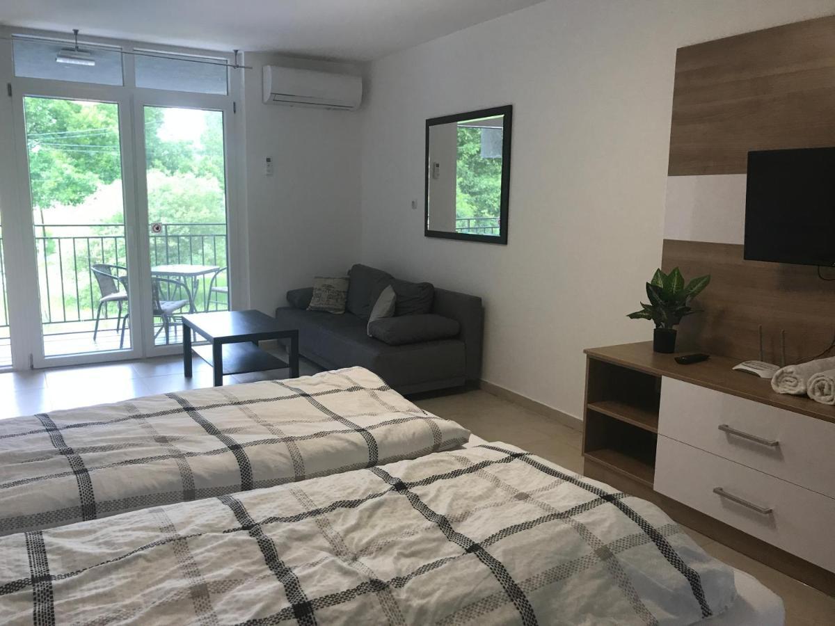Apartmán Tisza Gyongye Apartmanhaz Segedín Exteriér fotografie